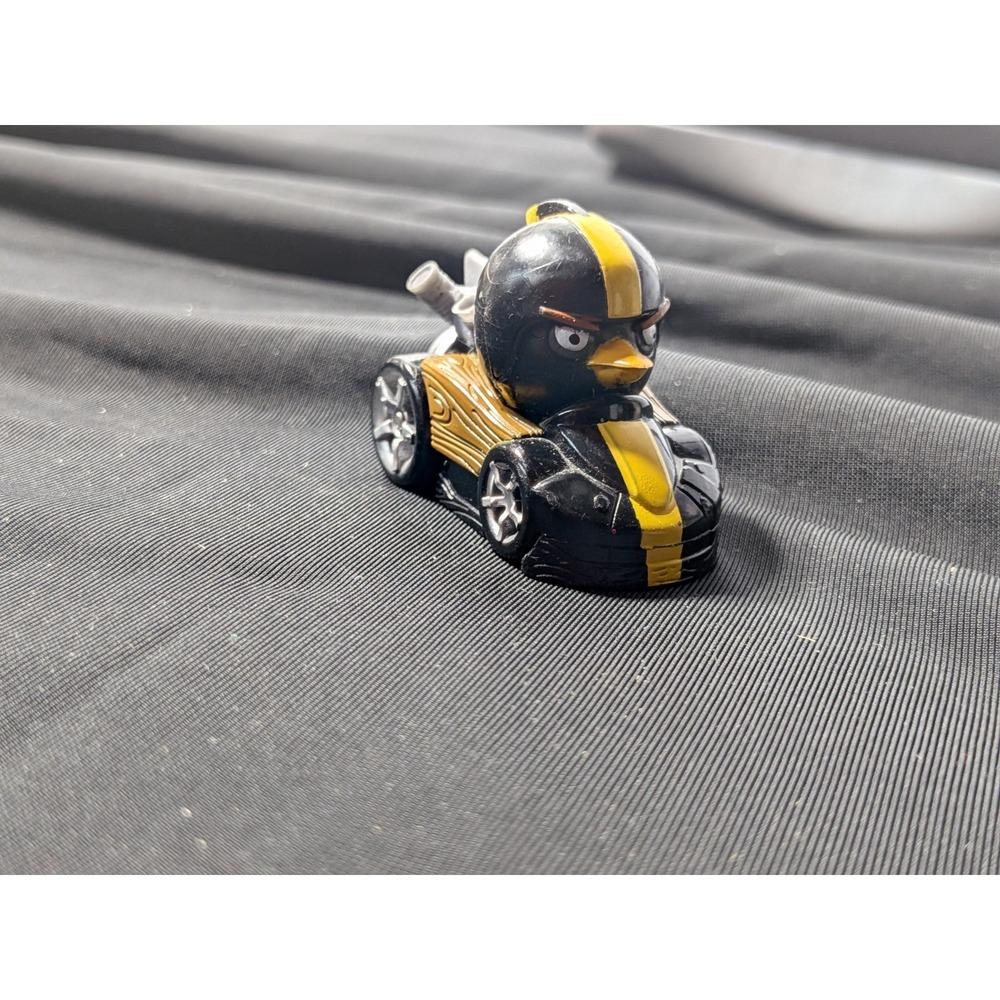 Angry Birds Go Telepods Bomb Black Bird Racing Kart Figure Hasbro A6028